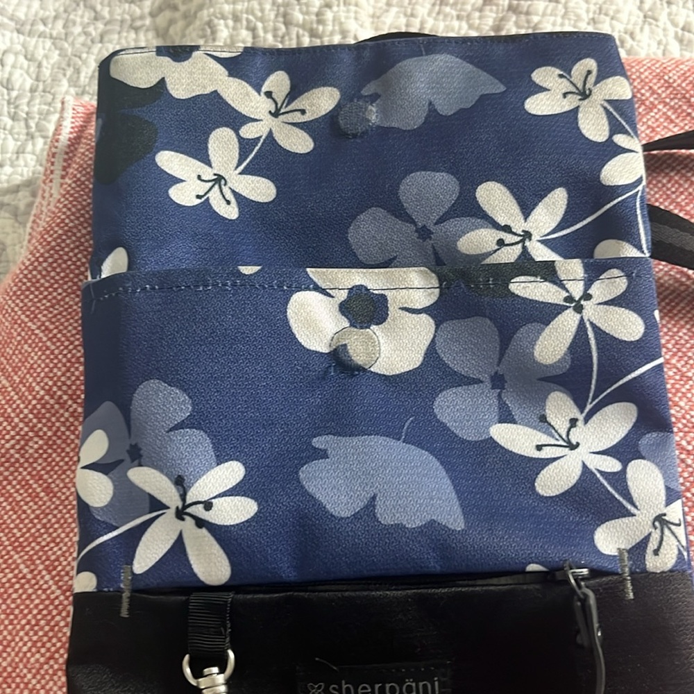 Sherpani Blue and Black Floral Crossbody Bag - Picture 4 of 5